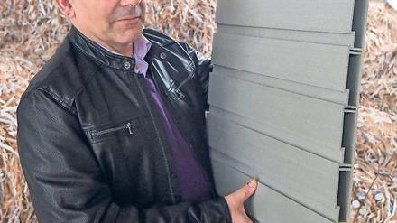 Recycling-Experte. B. Idilbi macht aus Abfall Kunststoff-Materialien.