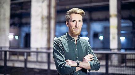 Dem Vater wie aus dem Gesicht geschnitten. Louis Klamroth, 27, spielte bereits als Kind an der Seite von Peter Lohmeyer im Kinofilm „Das Wunder von Bern.“