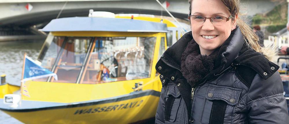 Ins Jubiläumsjahr. Laut Kathleen Kallenbach, Direktionsassistentin der Weissen Flotte, will das Unternehmen durch Ausstellungen im Stadtgebiet Fahrgäste dazugewinnen.