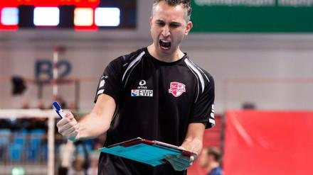 SC-Potsdam-Cheftrainer Davide Carli: "Das war enttäuschend, zweifellos". Insgesamt hätte sein Team aber eine "sehr gute Saison" gespielt.