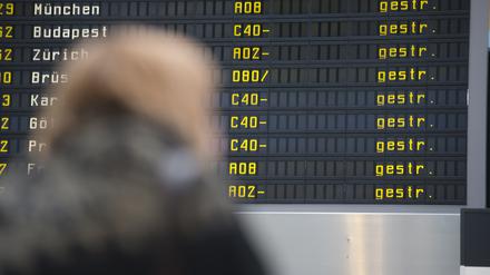 Am Dienstag hat das Bodenpersonal der Berliner Flughäfen noch gestreikt. Am Mittwoch läuft der normale Betrieb wieder an, es kommt aber noch zu Verspätungen.