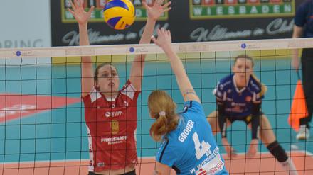 Zu leichtes Durchkommen. Das Potsdamer Team um Lisa Gründing schaffte es nicht, die geballte Wiesbadener Power zu stoppen, und scheiterte wiederum selbst an der herausragenden Abwehr des Gegners.