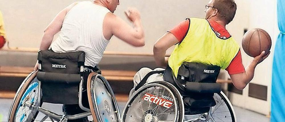 In Aktion. Die Basketballer trainieren zweimal wöchentlich.