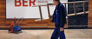 Ewige Baustelle. Über einen Eröffnungstermin redet derzeit niemand. Bis zum Sommer soll ein neuer Fahrplan stehen.