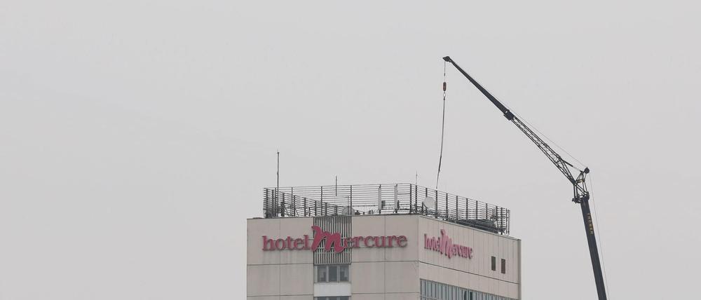 Der Krank-Einsatz am Hotel Mercure in Potsdam bleibt auf den Montag beschränkt.