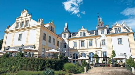 Vergangenes mit Zukunft. Das Schloss Liebenberg im Landkreis Oberhavel, das einst den Eulenburgs gehörte und den Kaiser sowie Hermann Göring anlockte, glänzt heute als Hotel.
