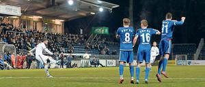 Die Lichter sollen nicht ausgehen. Das Ziel ist, den SV Babelsberg 03 bis zum Sommer schuldenfrei zu machen.