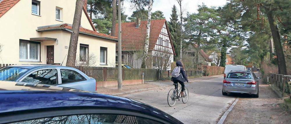 Handlungsbedarf. Zugeparkte Gehwege, rücksichtslose Raser, schlechter Zustand – zu ihren Straßen fällt den Anwohnern der Sommerfeld-Siedlung allerhand ein. Nur wie es besser werden soll und wer dafür aufkommen muss, ist umstritten.