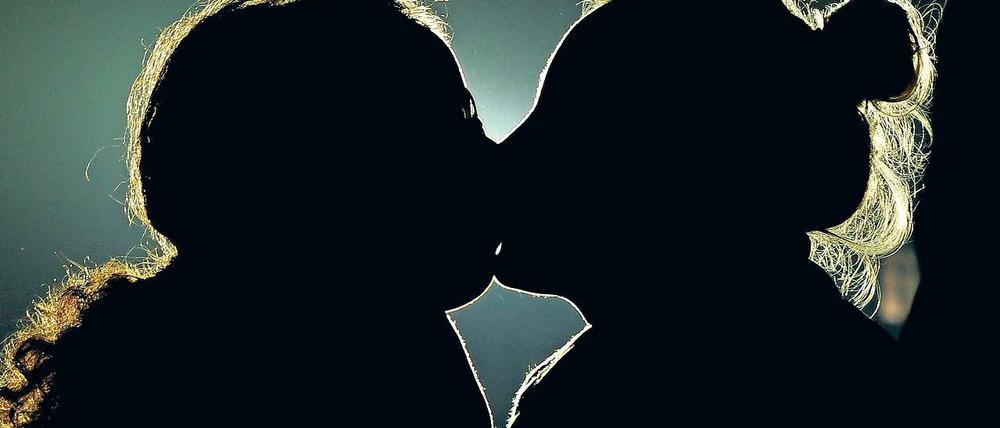 Frauensache. Erfolgreich, jung, gut aussehend – bei dem Londoner Partyexport „Skirt Club“ darf nicht jede Frau mitmischen. Man bleibt gern unter sich und muss dafür auch ordentlich bezahlen.