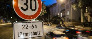 Tempo 30 für weniger Lärm. Was in vielen anderen deutschen Städten wie hier in Frankfurt/Mai eingeführt wurde, könnte bald auch auf einigen Straßen in Potsdam gelten.