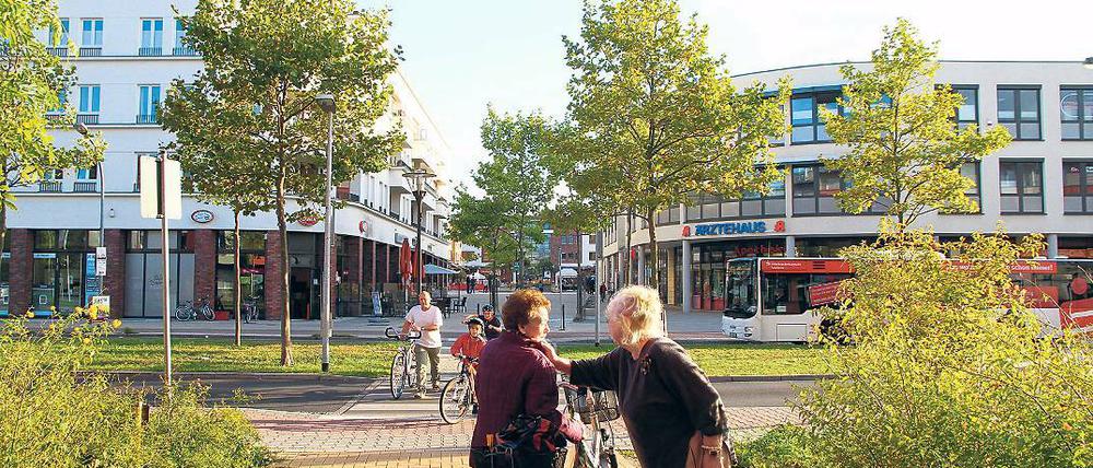 Verkehr soll beruhigter fahren. Für das Ortszentrum an der Förster-Funke-Allee in Kleinmachnow wird derzeit ein neues Grundkonzept vom Verkehrsplaner erarbeitet.