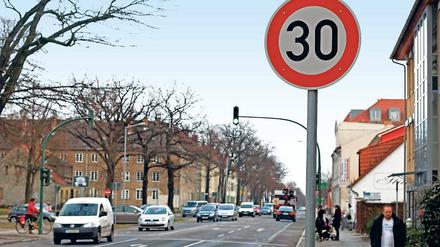 Lärmschutz. In einigen Bereichen der Großbeerenstraße gilt bereits Tempo 30. Das soll ausgeweitet werden. Die Stadt hofft, dass damit die Lärm- und Abgasbelastung für Anwohner geringer wird.