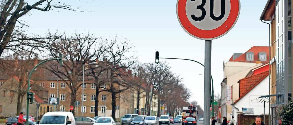 Lärmschutz. In einigen Bereichen der Großbeerenstraße gilt bereits Tempo 30. Das soll ausgeweitet werden. Die Stadt hofft, dass damit die Lärm- und Abgasbelastung für Anwohner geringer wird.