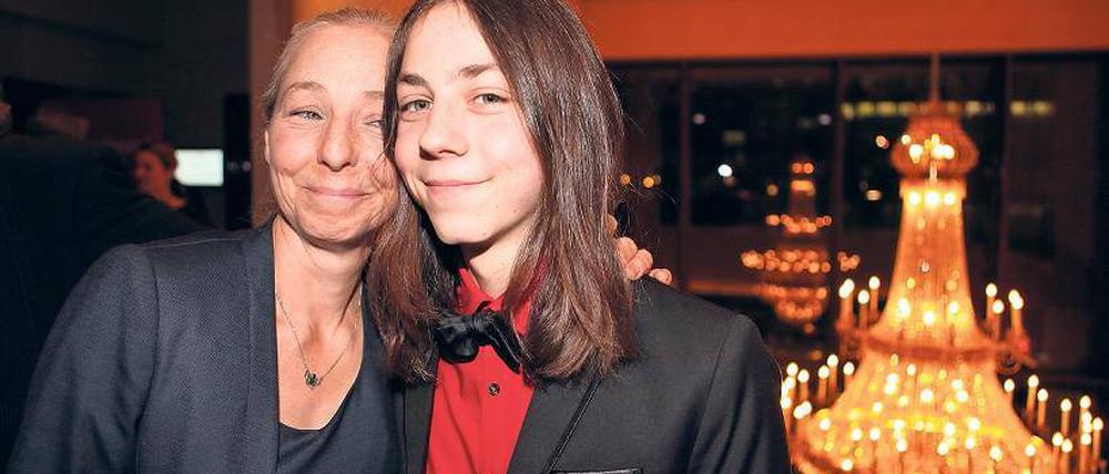 Im Berlinale-Rummel. Tristan Göbel mit seiner Mutter Leo Göbel.