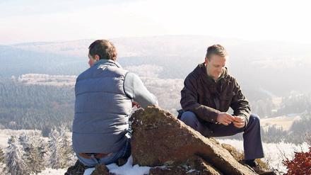 Auch ohne Krach auseinander. Martin (Mathis Reinhardt) und Andreas (Mike Hoffmann) (v.l.) leben in einer thüringischen Kleinstadt. Ihre Liebe erlebt längst keine Höhen mehr und endet leise. Der Film ist für den „Teddy Award“ nominiert.