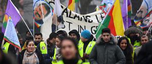 Etwa 50 Kurden demonstrierten in Potsdam.