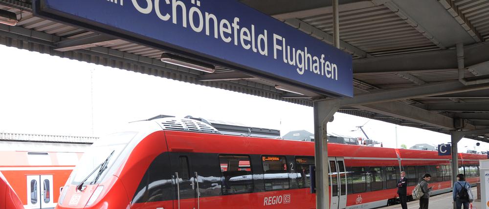 Bahnhof Schönefeld.