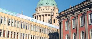 Der Kunstkritiker Burkhard Müller beobachtet in Potsdam starke Fronstellungen, nicht nur am Alten Markt.