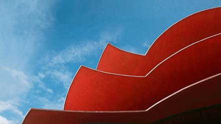 Zehn Jahre Hans Otto Theater in der Schiffbauergasse: Ein Spagat zwischen Kunst und Geschäft, Schmusekurs und Rebellion.
