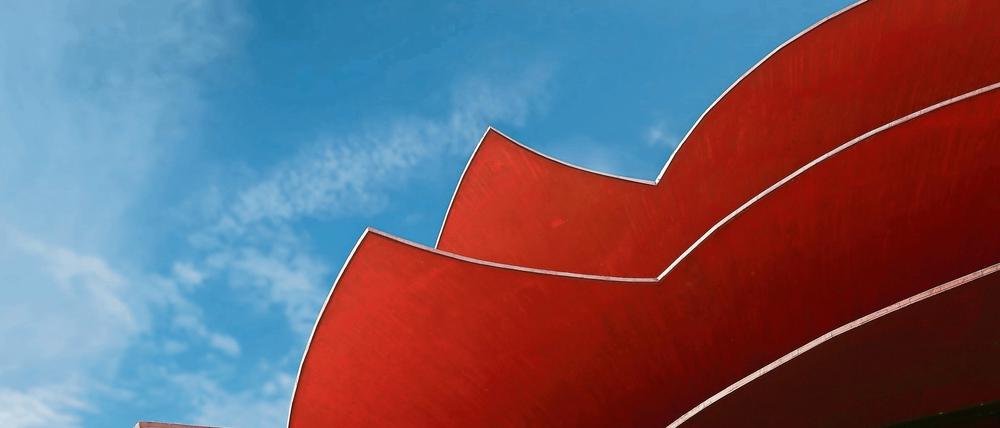 Zehn Jahre Hans Otto Theater in der Schiffbauergasse: Ein Spagat zwischen Kunst und Geschäft, Schmusekurs und Rebellion.