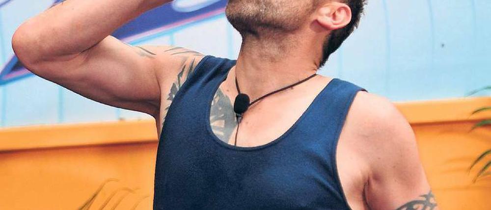 Für den Titel des „Dschungelkönigs“ schluckt Thomas Häßler wirklich alles.