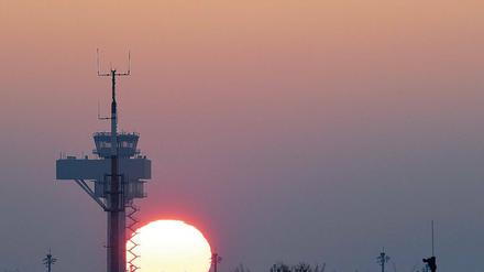Der Tower funktioniert immerhin. Zurzeit eignet sich der BER nur als Fotomotiv. 