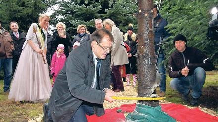 Abgesägt. Die Personalpolitik von Brandenburgs Umweltminister Jörg Vogelsänger (SPD), hier bei der Eröffnung der letzten Weihnachtsbaumsaison in Werder/Havel, sorgt nicht nur bei Naturschützern zunehmend für Unverständnis.