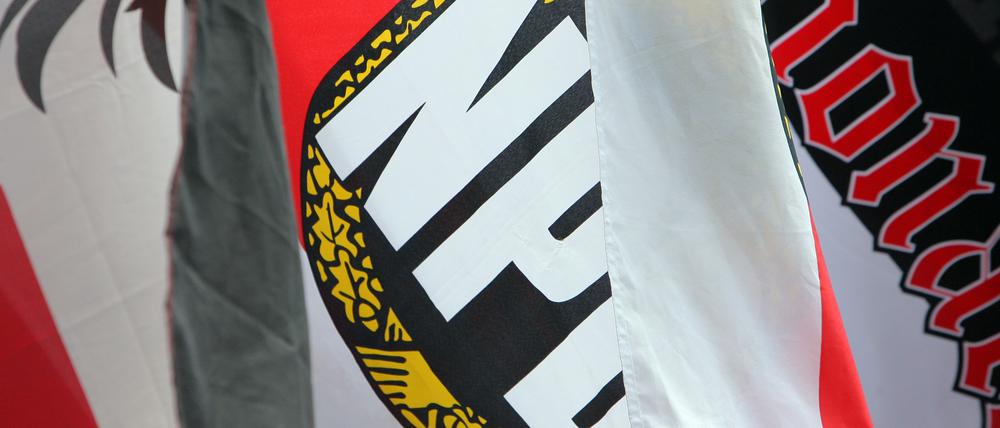 Die NPD hat in Brandenburg 290 Mitglieder. Die Partei werde weiterhin vom Verfassungsschutz beobachtet.