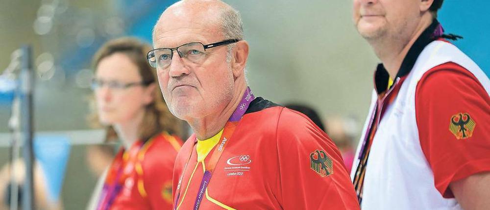 Institution am Beckenrand. Norbert Warnatzsch gehört zu den erfolgreichsten Schwimmtrainern der Welt.