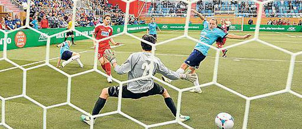 Kick in der Arena. Bereits zum fünften Mal steigt der Turbine-Hallencup.