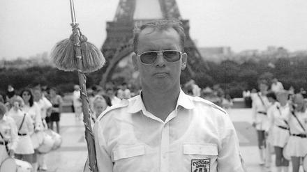 Der Chefmusiker. Leo Ertel 1995 bei einer Konzertreise in Paris.