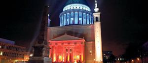 Eindrucksvolles Schauspiel. Die beleuchtete Nikolaikirche sorgte über das Wochenende für viel positive Resonanz. Sie sollte auf den Auftakt des städtischen Themenjahres aufmerksam machen. Bei der Frage nach einem gesamtstädtischen Lichtkonzept ist Potsdam unterdessen immer noch nicht weiter.
