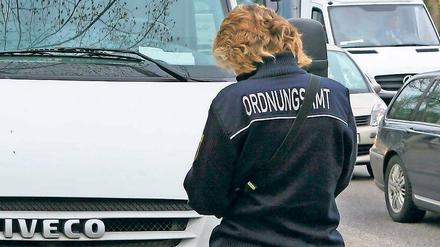 Auf Streife. Das Potsdamer Ordnungsamt hat seit 2014 mehr Mitarbeiter.