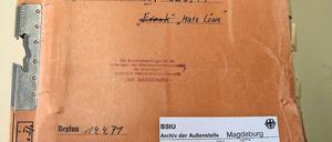 Verschlusssache. In der Stasi-Akte „Matz Löwe“ wurde ein bedingungsloser „Schießbefehl“ für MfS-Mitarbeiter gegen DDR-Flüchtlinge gefunden. Matz Löwe war der Deckname eines Stasi-Mitarbeiters im besonderen Einsatz (HIME), der in einer geheimen Einsatzkompanie an der Grenze diente. Die DDR-Führung hatte stets behauptet, es habe keinen „Schießbefehl“ gegeben, für gewöhnliche Grenzsoldaten ist er nach heutigem Stand auch nicht niedergeschrieben.