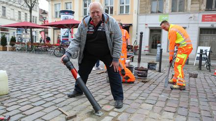 Vor einigen Monaten wurden Poller in der Brandenburger Straße aufgestellt. Nun müssen neue her.