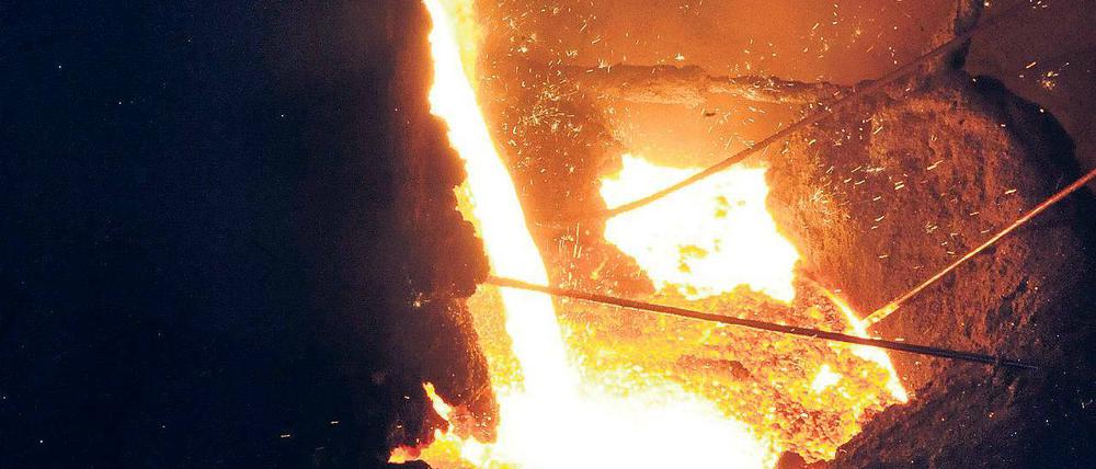 Heißes Eisen. 5000 Tonnen Roheisen werden im Hochofen täglich hergestellt.