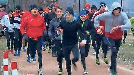 Start beim Abschluss. Mit dem traditionellen Lauf um den Templiner See beendeten Potsdams Kanuten das Jahr.