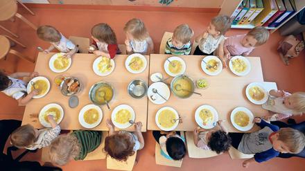 Mahlzeit. Künftig wird in Werder das Mittagessen getrennt von Frühstück und Vesper abgerechnet. Was die „kleinen“ Verpflegungen kosten werden, ist noch unklar.
