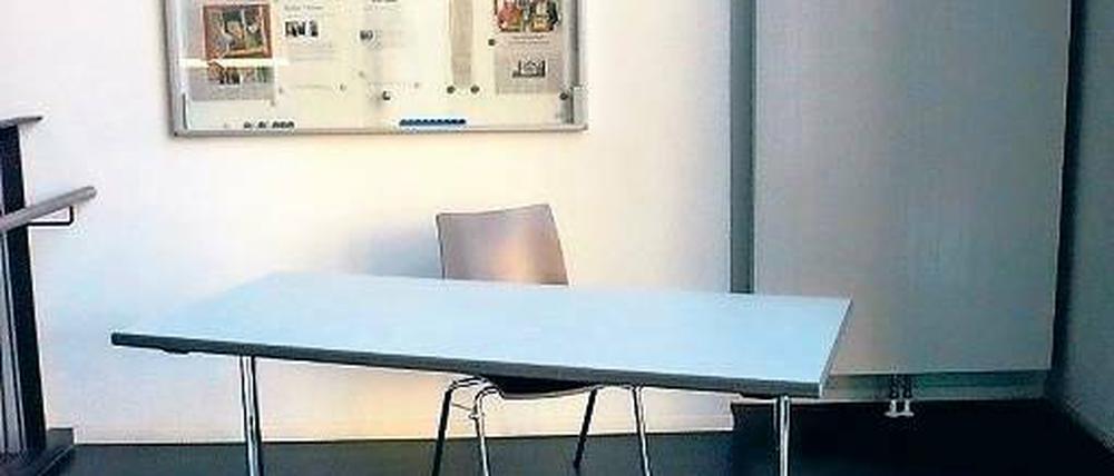 Dieser Tisch im Eingangsbereich des Potsdam Museums wirkt wenig einladend, findet Leserin Roswitha Becher.