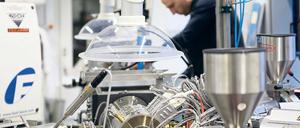 Modernste Forschung. Im Neubau stehen auf rund 3300 Quadratmetern Chemie-, Physik und Biologielabore bereit. Mit zehn Millionen Euro fördert das Land Brandenburg die Erweiterung des Biomedizintechnikums.