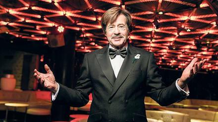 So viel Smoking muss schon sein. Jörg Draeger wird die „Tutti Frutti“-Zuschauer in perfekter Gastgebermanier begrüßen.