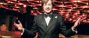 So viel Smoking muss schon sein. Jörg Draeger wird die „Tutti Frutti“-Zuschauer in perfekter Gastgebermanier begrüßen.