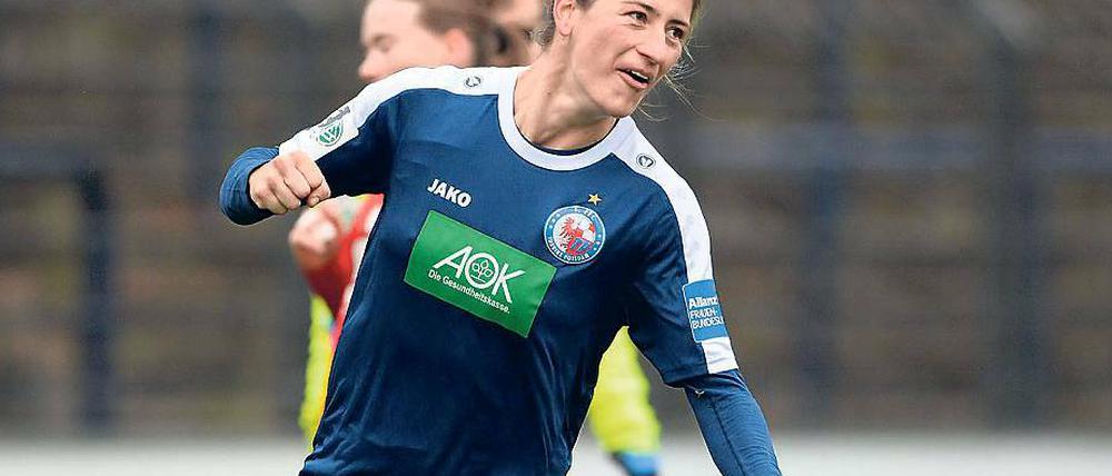 Auf dem Weg zu alter Stärke. 2015 wechselte Bianca Schmidt zurück nach Potsdam, konnte anschließend aber wegen anhaltender Rückenprobleme nicht überzeugen. Nun blüht sie unter Turbines neuem Cheftrainer Matthias Rudolph auf.