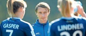 Er ist vom Siegeswillen seiner Spielerinnen überzeugt. Turbine-Cheftrainer Matthias Rudolph und seine Mannschaft fahren mit der Absicht zum Bundesliga-Spitzenspiel nach München, gegen den Tabellenführer zu gewinnen.