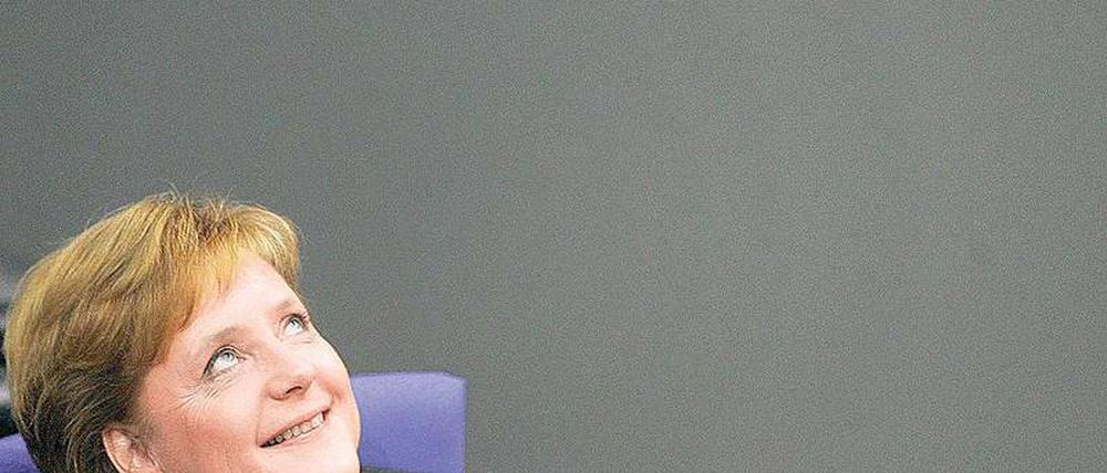 Das Leben ist schön. Angela Merkel bei einer Bundestagsdebatte im Jahr 2005, dem Jahr, in dem sie Bundeskanzlerin wurde.