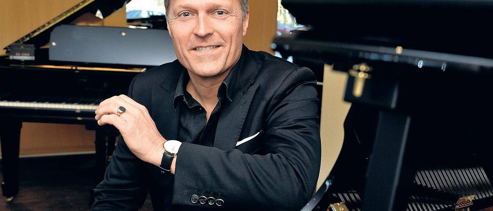 Man müsste Klavier spielen können ... Kein Problem, meint Joja Wendt und verweist auf seine „Piano Academy“ im Internet. Analog gibt es ihn im Frühjahr bei zwei Konzerten in Berlin und Potsdam zu erleben.