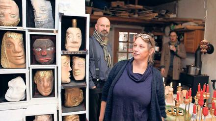 Viel beschäftigt. Julia und Rainer Ehrt in ihrem Atelier.