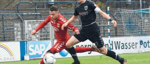 Der Entscheider. Nulldrei-Offensivspieler Matthias Steinborn (r.) machte wenige Minuten vor Spielende mit seinem Tor zum 2:0 alles klar.