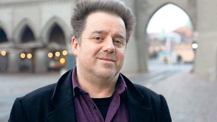 Mag Potsdam als Tatort. Raimon Weber hat für seinen neuen, blutigen Krimi gründlich in Potsdam recherchiert. Im Café Heider trifft sein Kommissar einen Informanten.