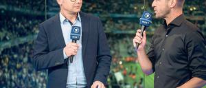 Kein Gehalts-Check. Matthias Opdenhövel wird seinem Experten Mehmet Scholl auch weiterhin nicht entlocken können, wie viel Geld dieser bei der ARD verdient.